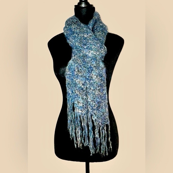 NEW Boutique Hand-Knitted Super Soft & Cozy Blue & Gray Scarf w/ Tasseled Fringe - Picture 3 of 8
